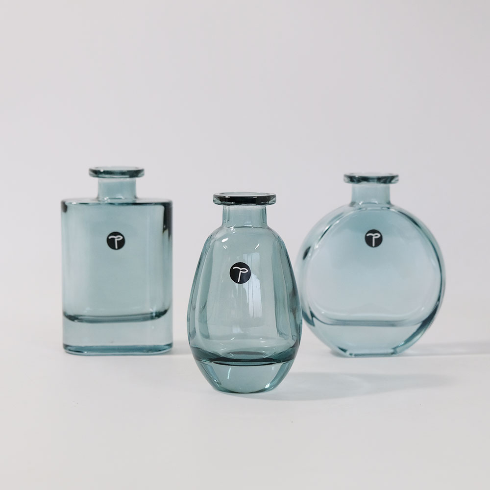 楽天市場】GUAXS ガクス フラワーベース YEOLA（M）SMOKEGREY 花瓶