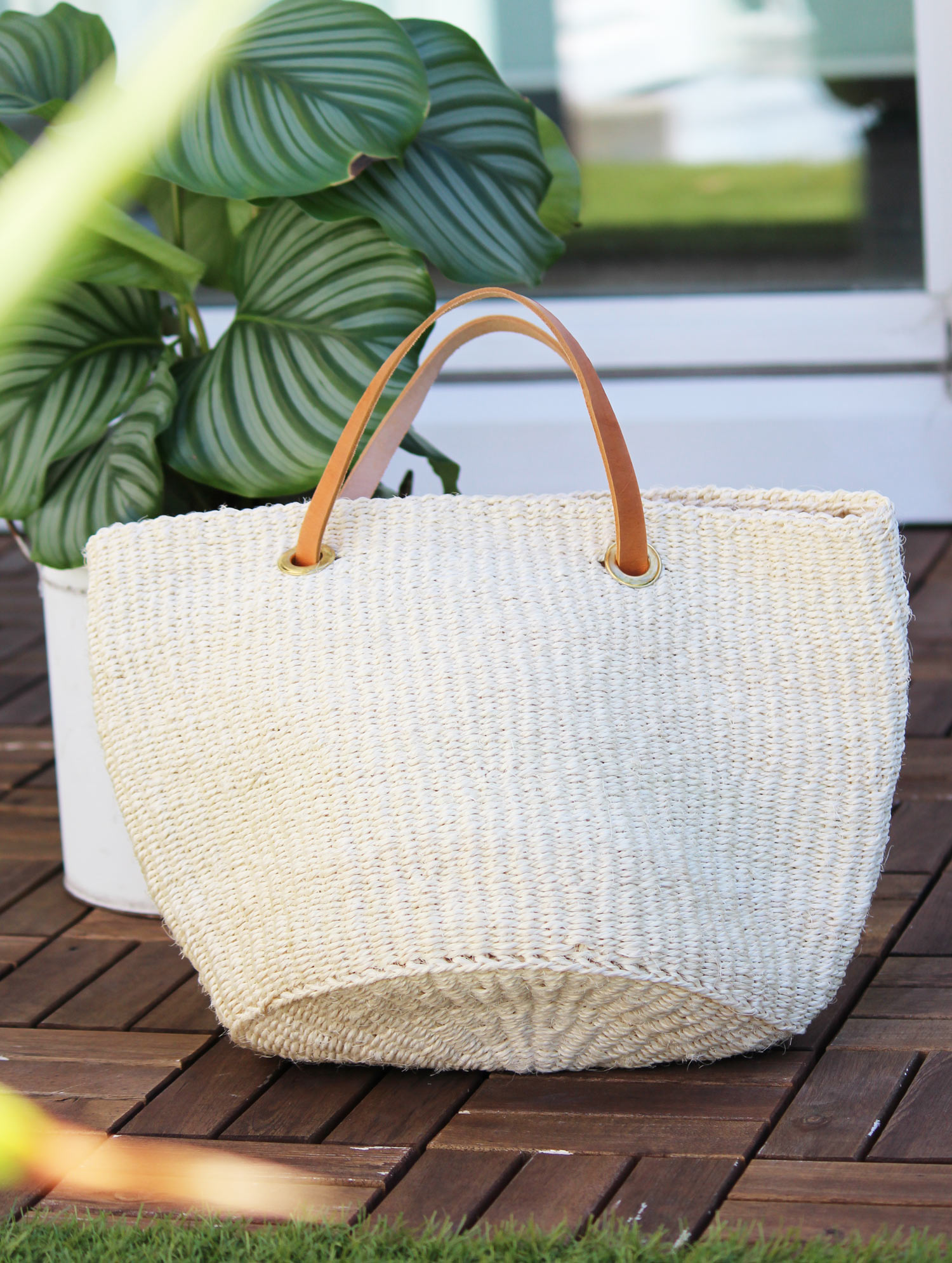 かごバッグ 2way 代 30代 40代 50代 60代 Bizen きれいめ ショルダー シンプル トート バスケット ビゼン ブランド プレゼント リゾート 台形 名入れ 名入れ刻印 大きめ 大人 女友達 女性 手編み 母親 浴衣 籠 籠バッグ 舟形 誕生日プレゼント 魅力の