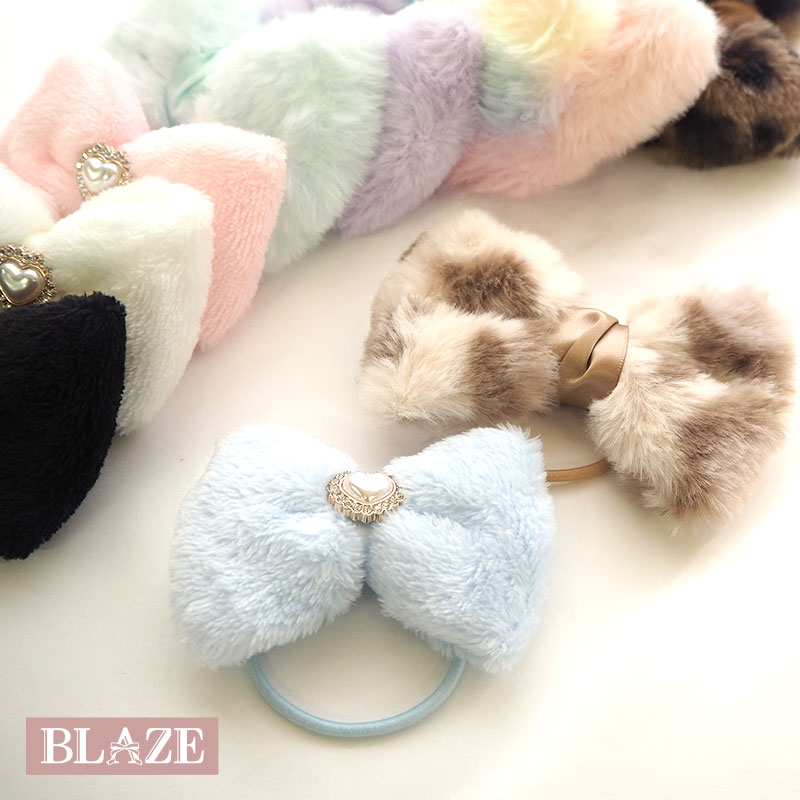 ハンドメイド★キッズリボン★水色★大きめ★揺れるチャーム付き★お出かけに imgrc0088394880.jpg