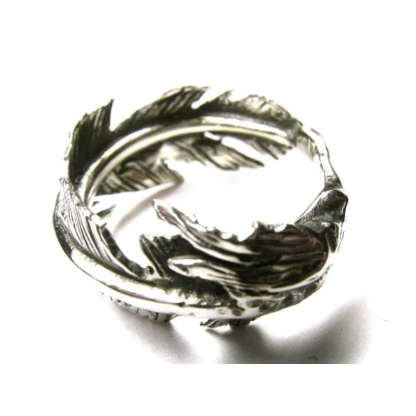 【VIVIFY 置き目店】VIVIFY ビビファイ 輪っか 指環 しろがね色 CROW FEATHER RING