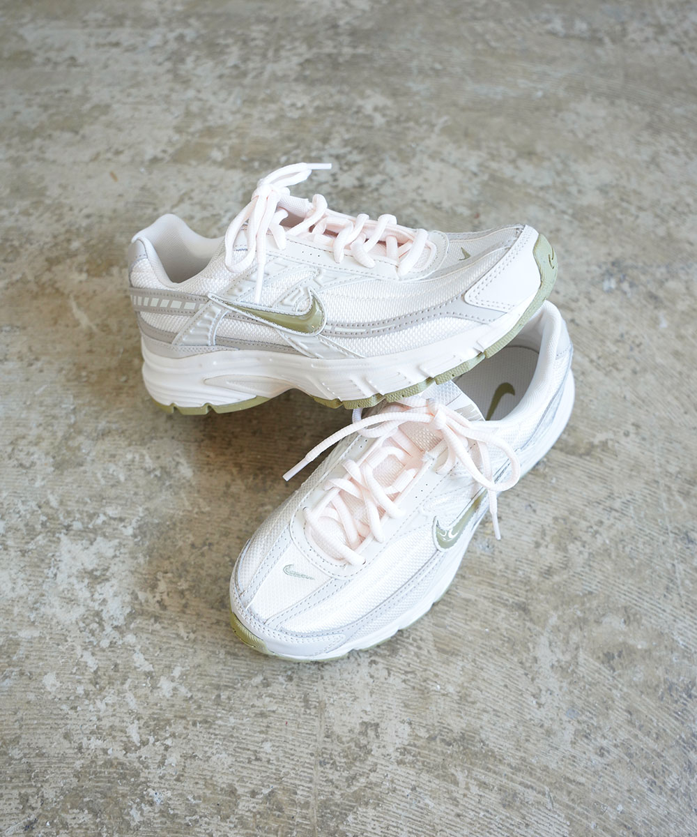 【LINEクーポン有】ナイキ NIKE スニーカー ランニングシューズ ランシュー シューズ 靴 ローカット 軽量 ランニング ジョギング ウォーキング 通勤 通学・394053-107-0122602(レディース)(A-2)|etre!par bleu comme bleu