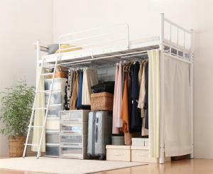 楽天市場 狭い部屋におすすめ おしゃれな選べるロフトベッドシリーズ 固綿マットレス付き カーテン ハンガーポール付タイプ シングル ブリッサリットル