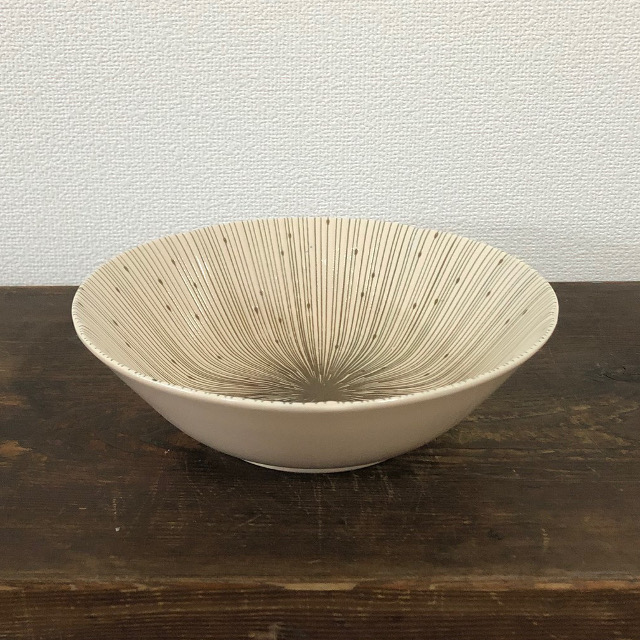 新品2点セット　美濃焼　千段十草　22cm　深皿　ベージュ 楽天市場】美濃焼 単売 ギフト対象外千段十草 深皿 22センチ ベージュ