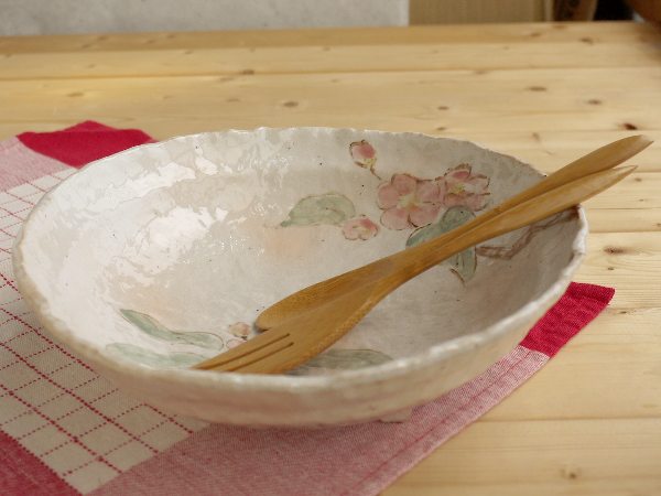 楽天市場】美濃焼 手描き織部間取花片口大鉢【24.5x21cm】【Bowl