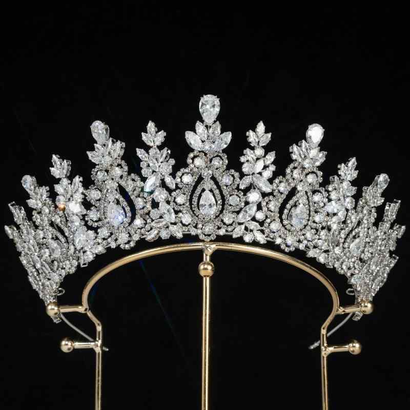 ティアラ レディース バロック調 酸化ジルコニウム 御芽出度佩び物 欧米風 御芽出度 晴れ晴れしい 御芽出度 髪の毛飾りつけ しろがね色 ゴールド