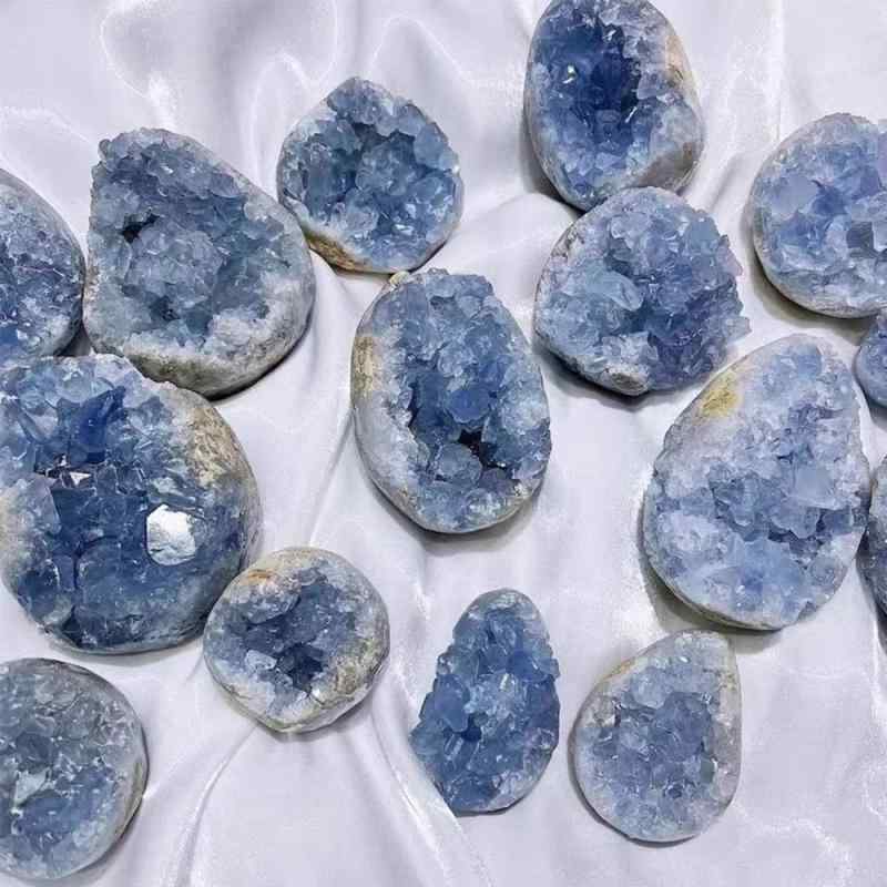 置物 天然水晶 天青石 クラスター セレスタイン ブルー 鉱物 結晶 奇石 学習 コレクション 標本 インテリア オブジェ ディスプレイ 飾り物 ストーン