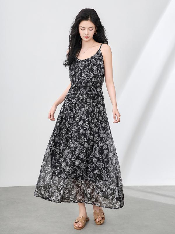 ワンピース レディース フレンチレトロ 薄手 夏 リゾート シフォン プリント 花柄 キャミワンピース ロング丈 Aライン Uネック ノースリーブ エレガント 通勤 アプリコット ブラック ポリエステル|bloomelier