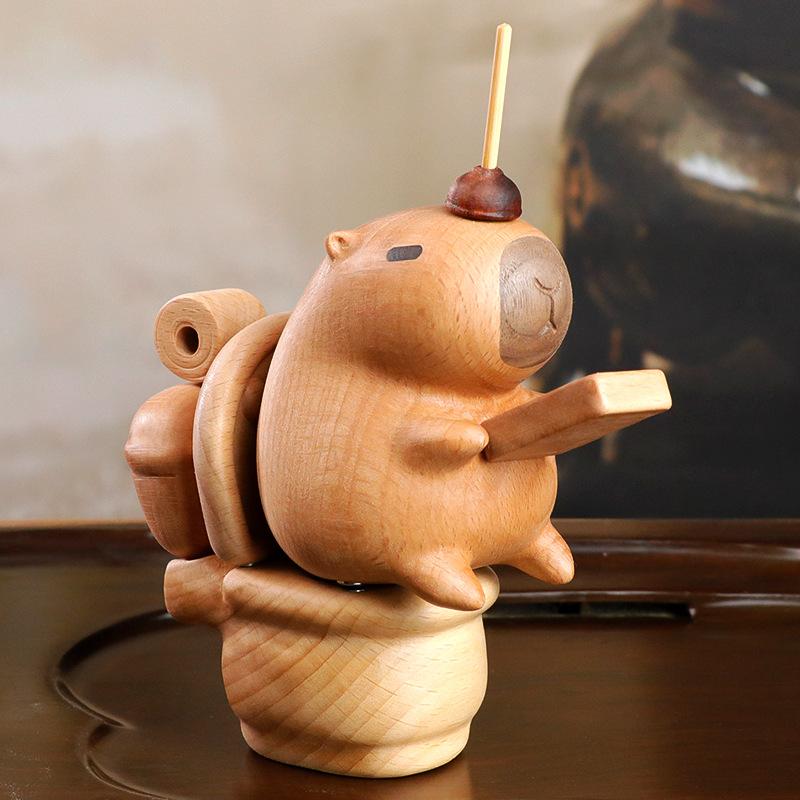 置物 カピバラ 木製 木彫り ブナ材 ウォールナット材 マグネット式 トイレモチーフ ユニーク デスク インテリア 癒し かわいい プレゼント ギフト オブジェ マスコット フィギュア