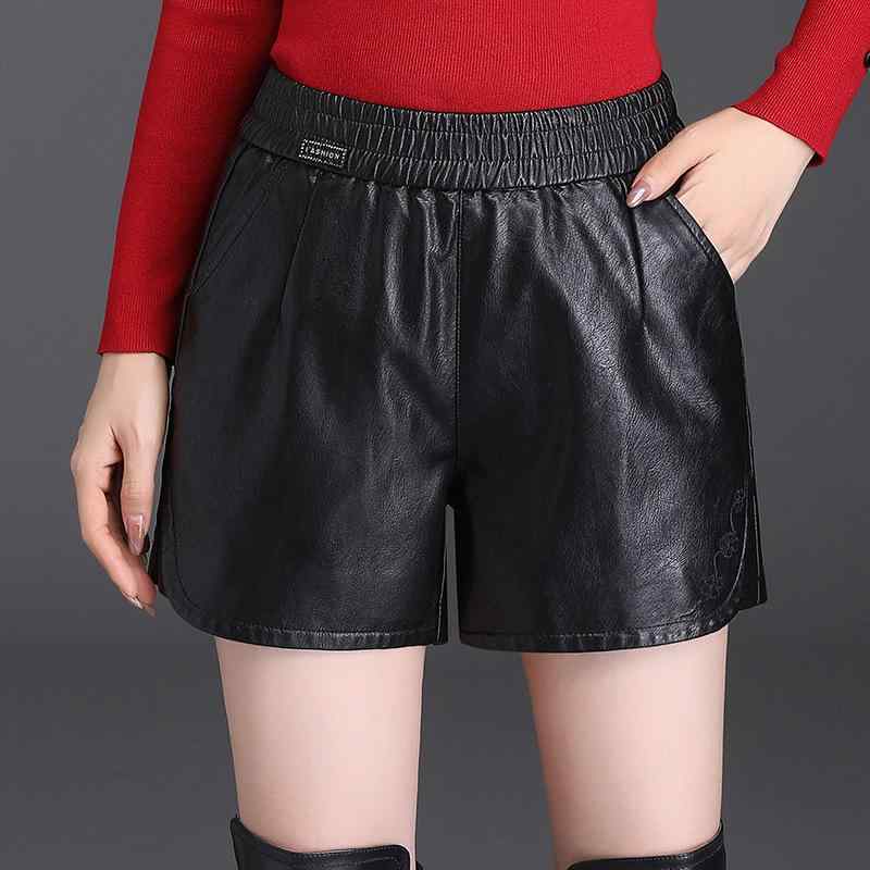 ショートパンツ レディース PUレザー フェイクレザー Aライン ワイド フレア ウエストゴム ゆったり 細見え ポケット付き 微ストレッチ カジュアル 上品 通勤 オフィス 秋冬 ブラック
