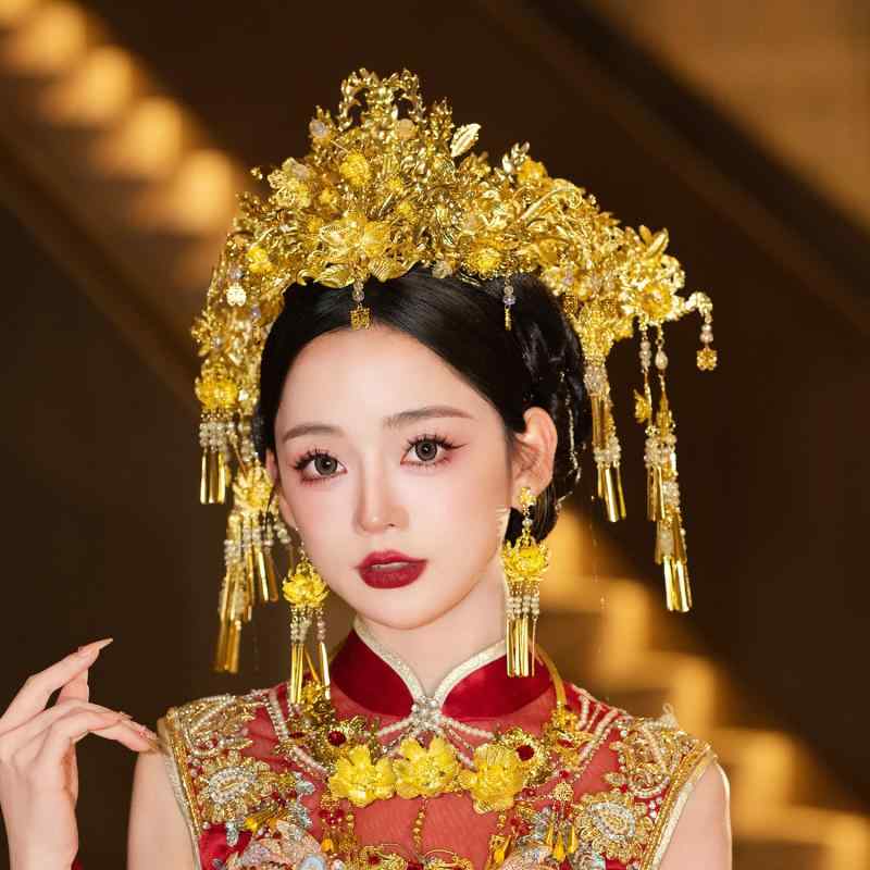 頭飾 レディース 金 鳳冠 レトロ 中華風 御芽出度 漢服 秀禾 瀬戸もの御召しもの 龍鳳褂 アロイ 明かりメッキ産業 手作り 御芽出度 耳ゼムクリップ
