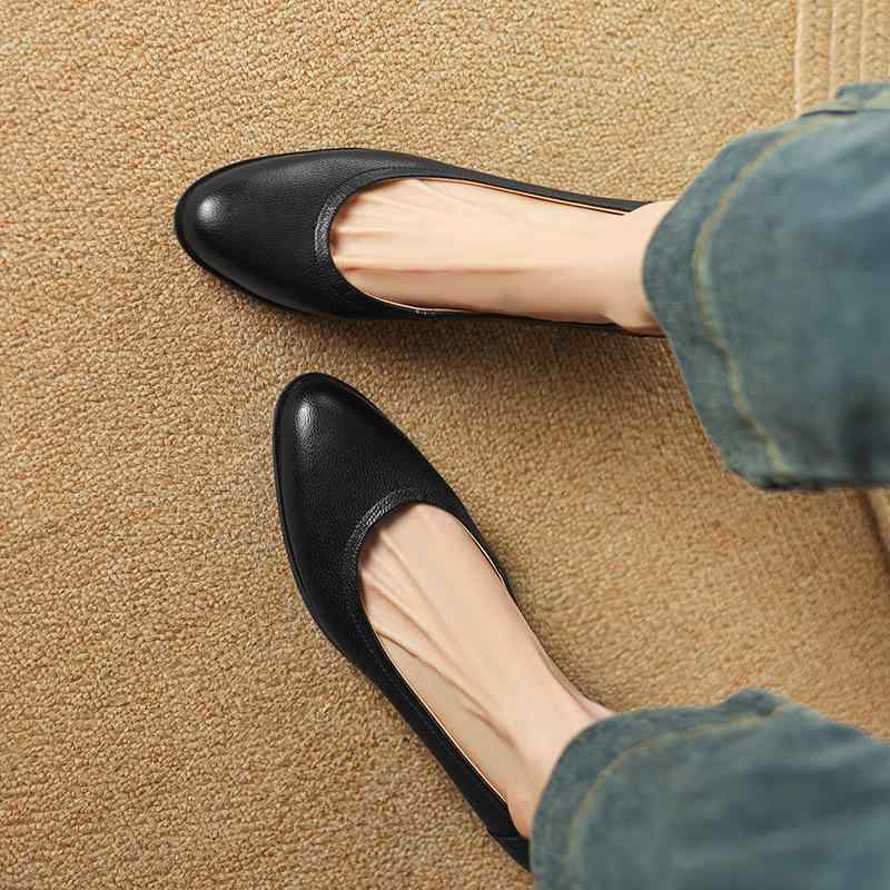 パンプス レディース 置き目踵  チャンキーヒール ラウンドトゥ 一方ならずない 履き分かりやすい 歩き分かりやすい 疲れにくい 走れる 太踵 4.5糎踵 飾り気の無い 撥水 通い フォーマル 冠婚葬祭 執務室 定番