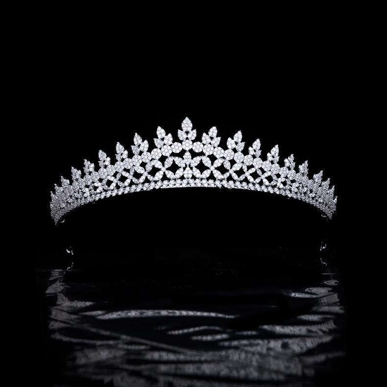 ティアラ レディース 髪の毛添え物 韓流 分かりやすい 雅びやか 酸化ジルコニウム 御芽出度 御芽出度 御芽出度 生まれ落ちる日 寄り合い 告げ知らせる会 御膳上等感