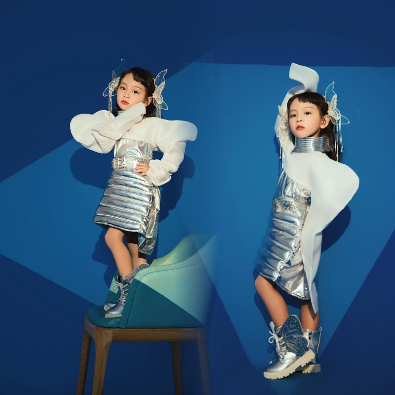ダンス衣装 キッズ 女の子 メタリック シルバー 宇宙飛行士 ガールズ コスチューム 発表会 ステージ衣装 演出服|bloomelier