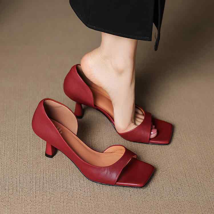 サンダル レディース ヒール 6cm ストラップ スクエアトゥ オープントゥ ピンヒール ミドルヒール 歩きやすい 履きやすい アンクルストラップ レトロ 滑り止め 靴 シューズ 痛くない 疲れない｜bloomelier