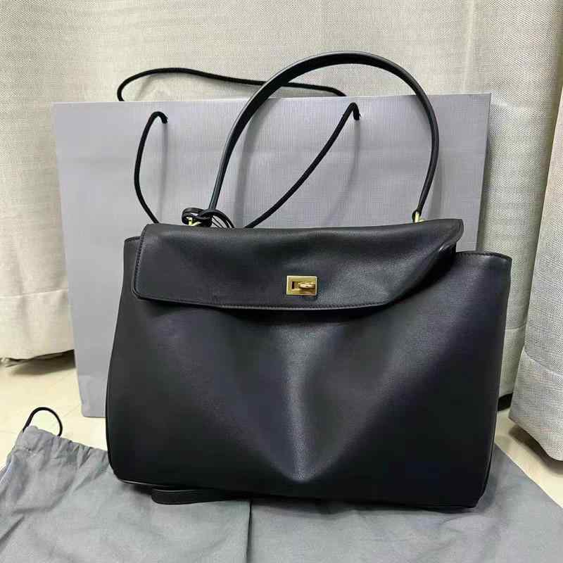 トートバッグ レディース 牛革 大容量 通勤 軽量 ハンドバッグ ロック 金具 おしゃれ A4 旅行|bloomelier