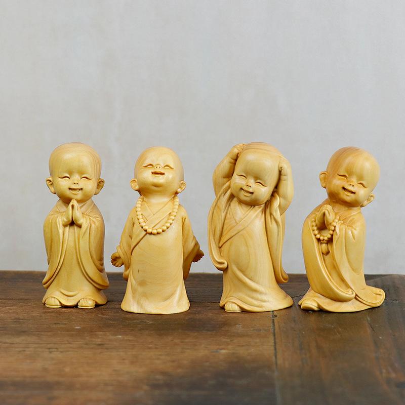 置物 小沙弥 黄楊木 彫刻 手慰み人形 メンズ 仏像 和尚 オブジェ 木製 インテリア 禅意 卓上 ミニチュア 手のひらサイズ｜bloomelier