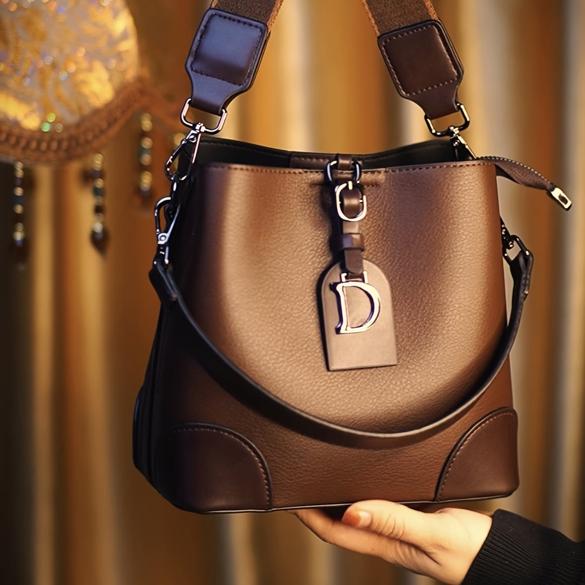 【バケツバッグ レディース】ショルダーバッグ 斜めがけ 2way 巾着バッグ ゴールド金具 シンプル フェイクレザー 肩掛け 通勤 通学 デイリー 鞄 おしゃれ