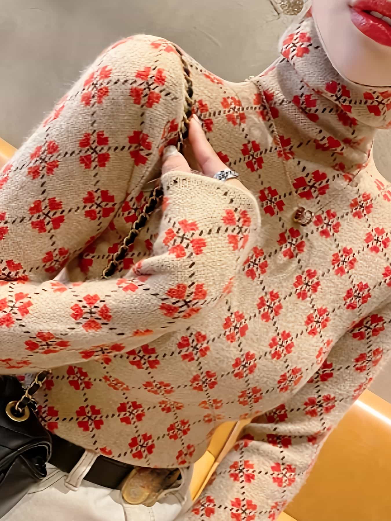 【タートルネック】ニット セーター レディース 花柄 トップス 長袖 タイト スリム フィット ストレッチ 伸縮性 暖かい 秋冬 重ね着 インナー おしゃれ エレガント 上品 レッド 洗える 4,353円