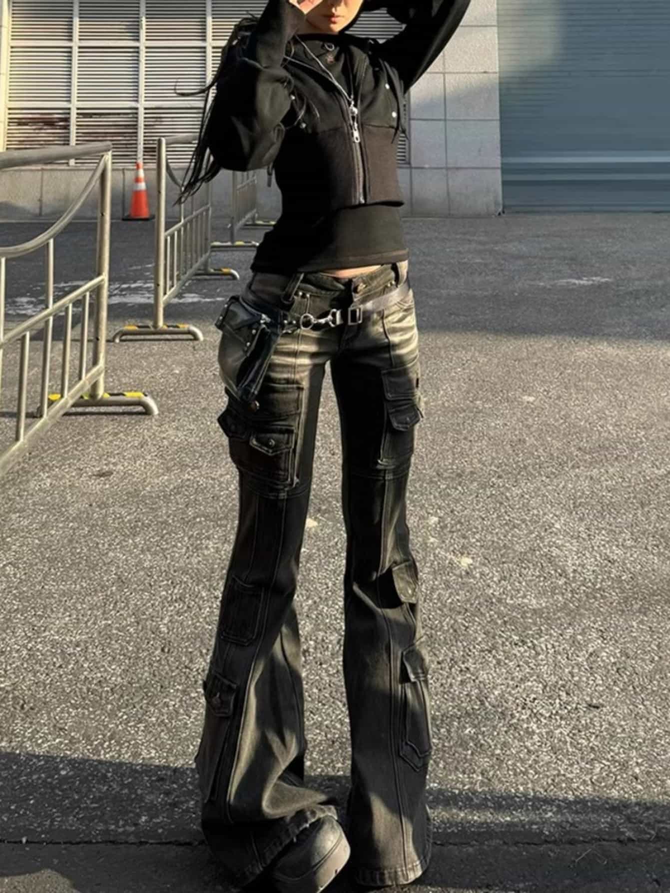 【Y2Kストリート】カーゴパンツ レディース フレアパンツ ローライズ ワークパンツ ズボン ボトムス デニムパンツ ジーパン ジーンズ ブーツカット ベルボトム 多ポケット ヴィンテージ風 アメカジ 脚長効果 美脚 着痩せ 細見え 地雷系 韓国 ダンス 衣装 10代 20代