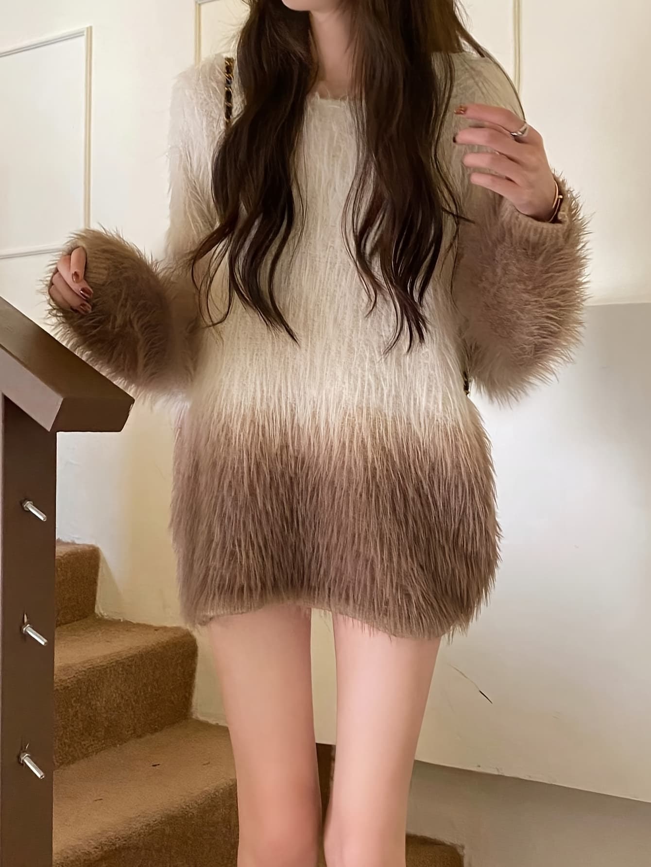 【グラデーション】ニット セーター レディース 秋冬 フェイクミンク シャギーニット クルーネック プルオーバー ゆったり ゆるニット トップス カジュアル おしゃれ きれいめ