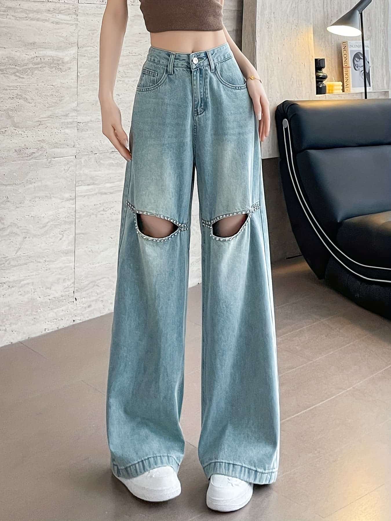 【ダメージ加工】デニム パンツ レディース ストレート ジーンズ 膝 穴あき クラッシュ ライトブルー 薄色 ジーパン カジュアル ボトムス ズボン ゆったり 春 秋 お出かけ