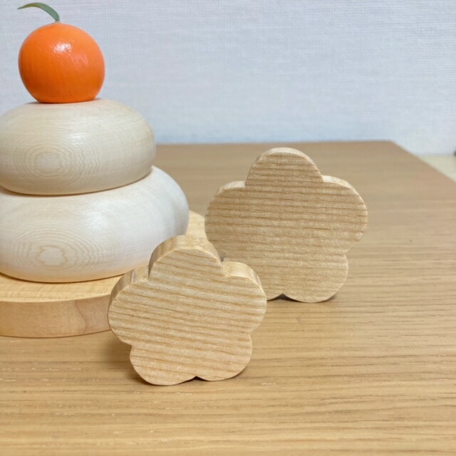 木製鏡餅　三宝付き　150 ヒバ Amazon.co.jp: 国産木製鏡餅 三宝セット : おもちゃ
