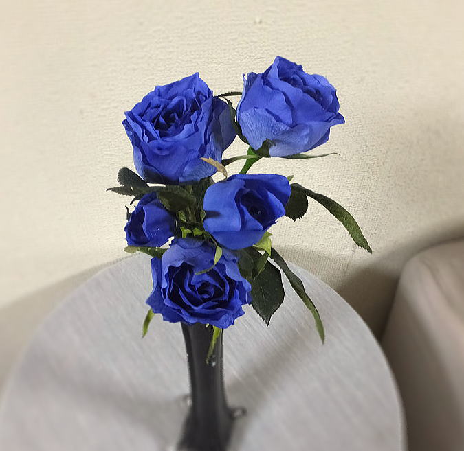 楽天市場 ブルーのスプレーバラ 一本立ちバラ 青のバラ 造花 ブルーの花 アートフラワー シルクフラワー造花 Ct触媒 枯れない花 光触媒 プライダル フラワーショップblue Candle