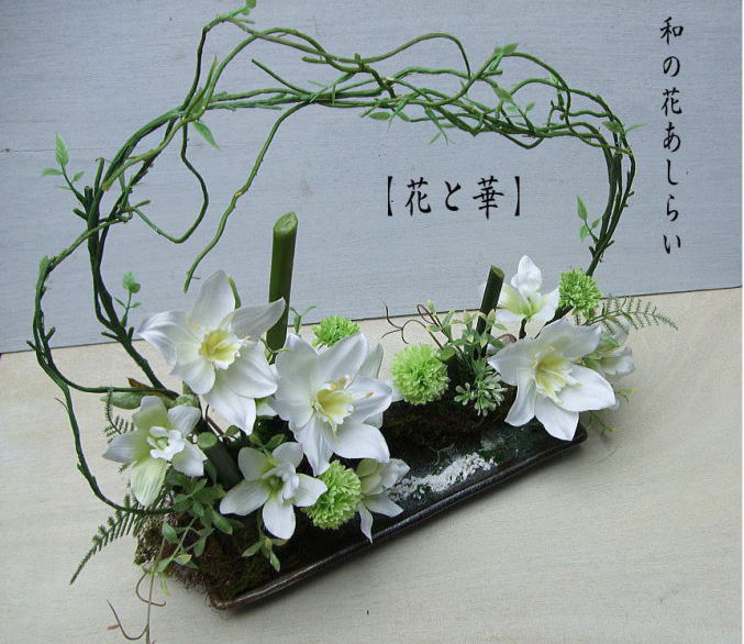 和の花持てなし 【花と華】\u003cBR\u003e【楽ギフ_荷造り】ユーチャリス・盆栽・和の差し上げ物・和花\u003cBR\u003e幽客の花・枯れない花・野の花・敬老の日\u003cBR\u003e祝賀会の花・白と緑であること\u003cBR\u003e〔和風の花〕・光触媒・CT触媒\u003cBR\u003e一緒になる祝賀会・お生まれ落ちる日・お中元・お正月\u003cBR\u003e造花・和風・和風の花