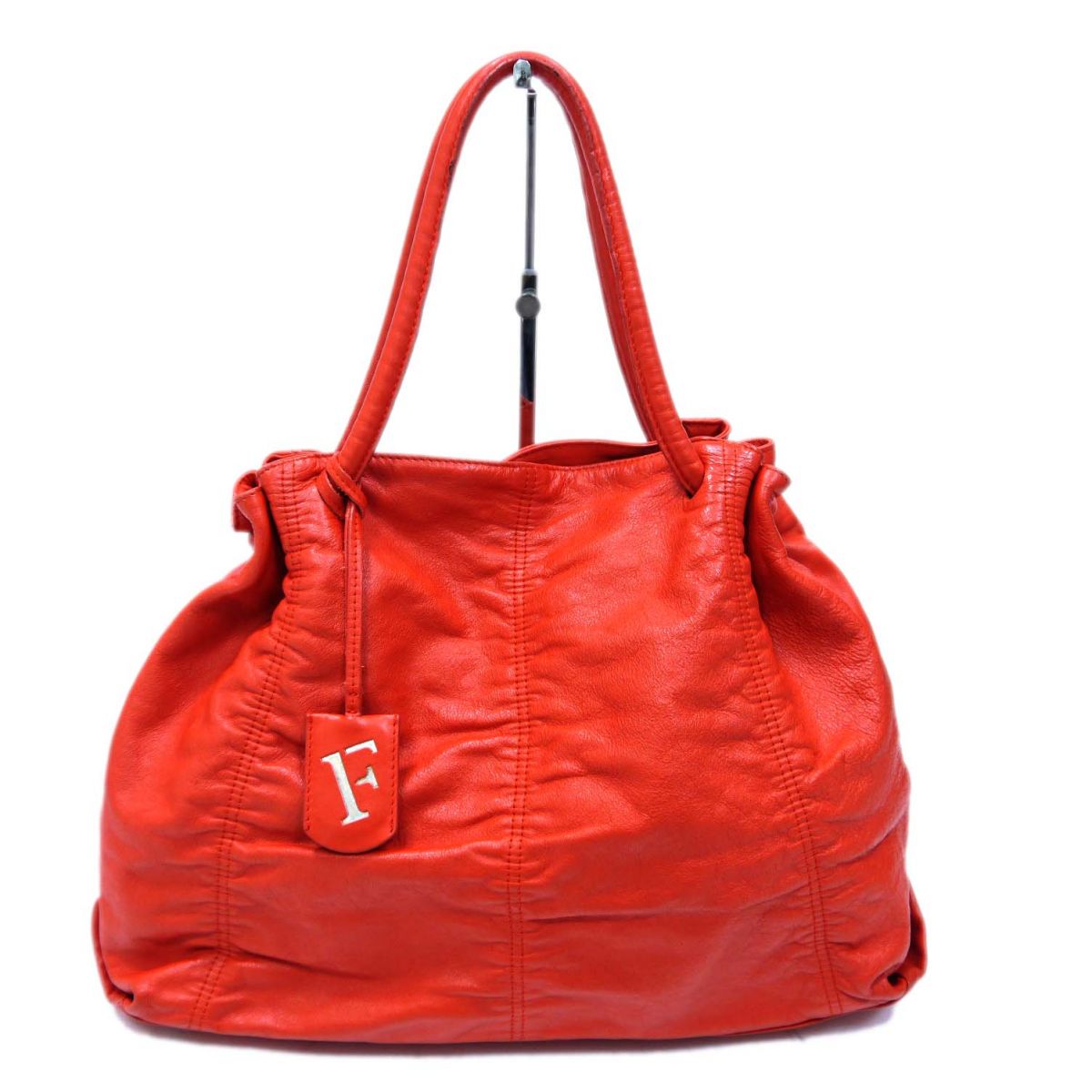 【中古】◆FURLA フルラ カルメン なめし革 ギャザー トートバッグ 大静電容量 ショルダーバッグ A4納める能力のある 本革 大きめ レディース