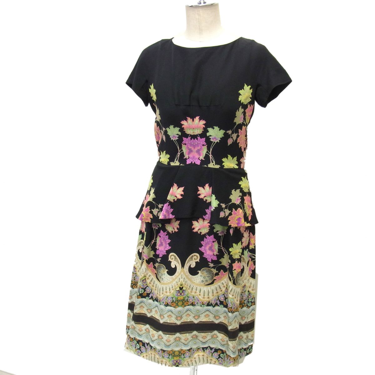 【中古】☆ETRO エトロ シルク100% ペプラム ワンピース 黒 花柄 総柄 膝丈 希少デザイン イタリア製 華やか 40 L相当|ユーズドセレクトショップ BLUE