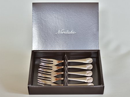楽天市場】ノリタケ 金属食器ギフトセット (スタークレスト 部分