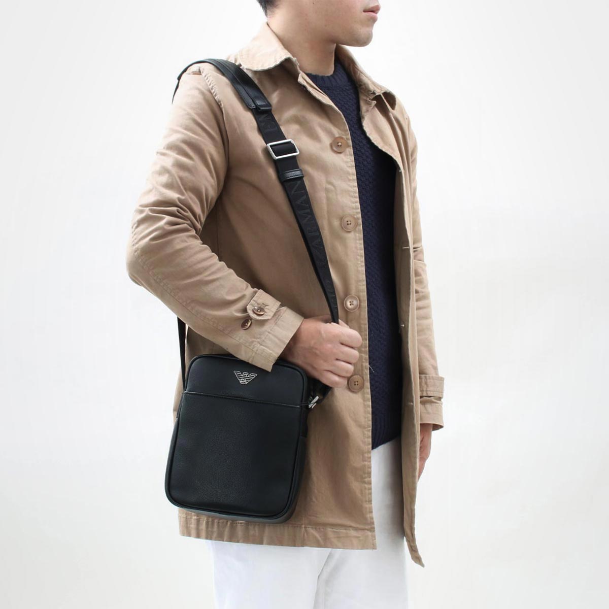 イーグルマーク Emporio ショルダーバッグ ブラック エンポリオアルマーニ メンズ Y4m221 ブラック Yaq2e Emporio バッグ Yaq2e Armani ブルークウォッチカンパニー 送料無料 エンポリオアルマーニ Emporio Armani バッグ ショルダーバッグ Y4m221 Yaq2e