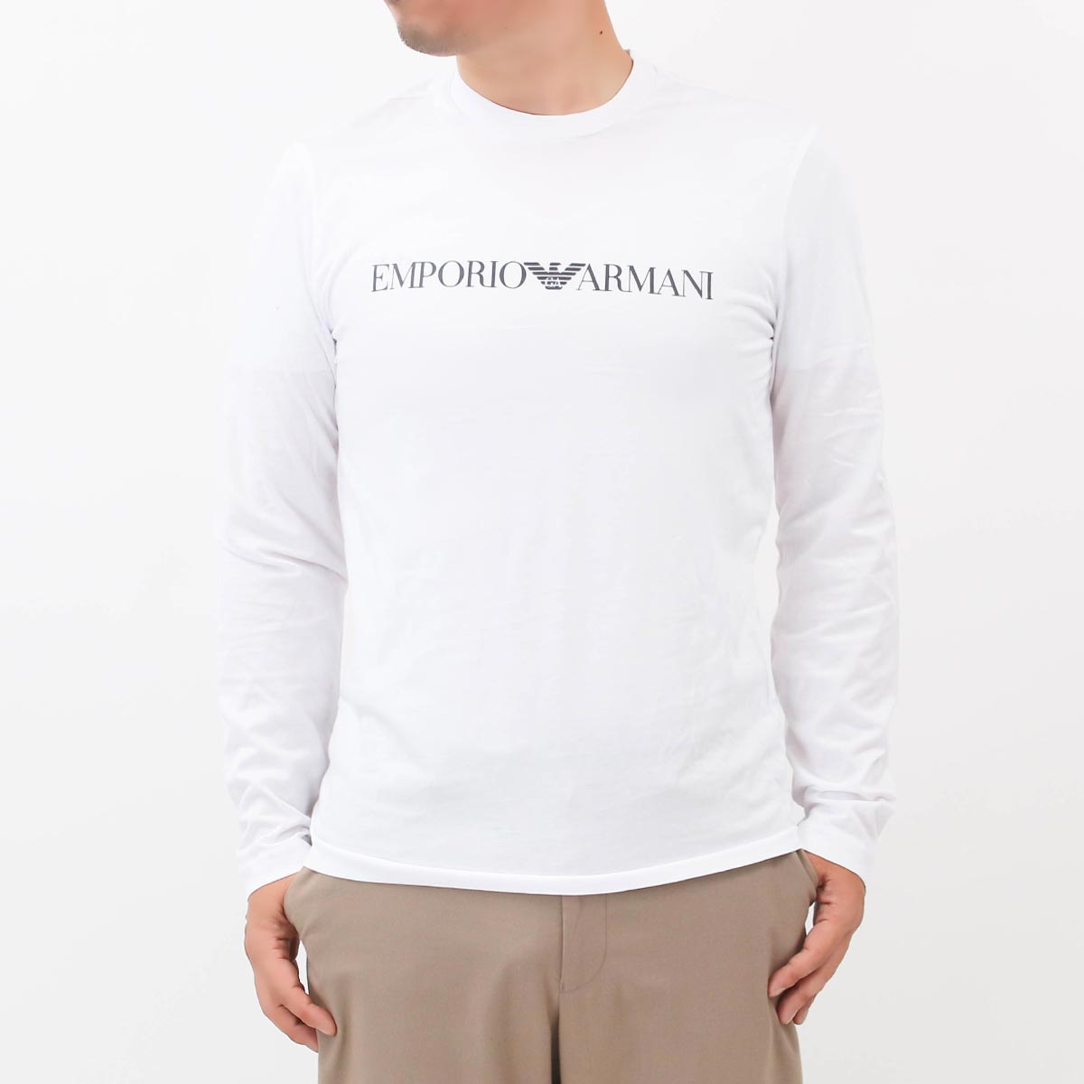 EMPORIO ARMANI 長袖カットソー スパンコール 左袖プリント ロンＴ EMPORIO ARMANI 長袖カットソー スパンコール 左袖プリント ロン
