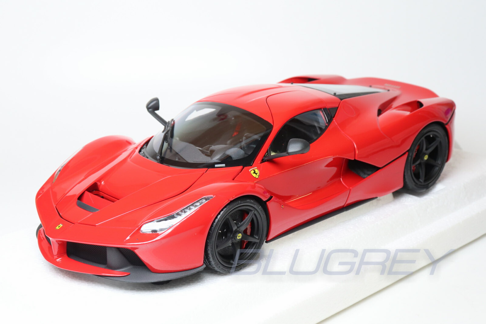 BBR 1/18 フェラーリ　ラ・フェラーリ　アペルタ BBR 1/18 フェラーリ ラ・フェラーリ アペルタ ロッソ コルサ