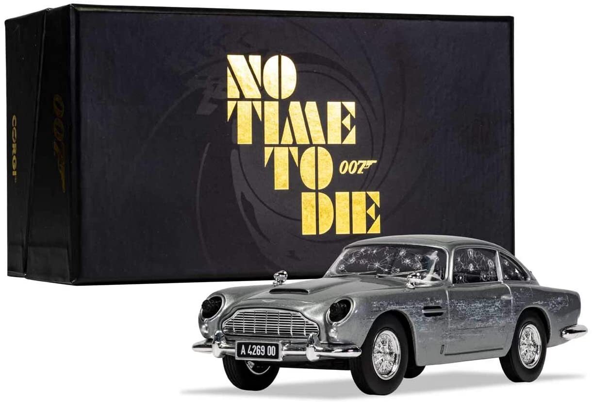 完品　CORGI TOYS JAMES BOND アストンマーチン　ミニカー Amazon.co.jp: Corgi 1/36 コーギー アストンマーチン V8