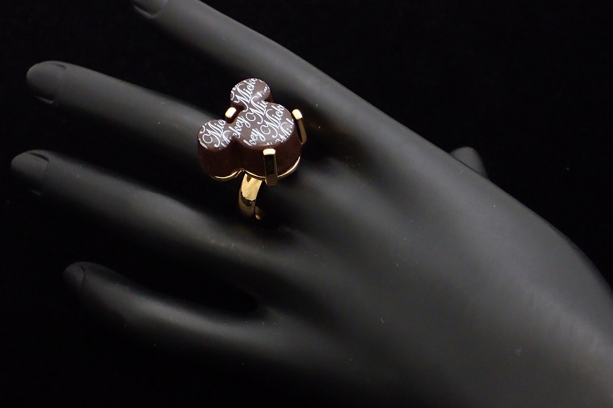 楽天市場 ジュエリー Q Pot キューポット ディズニーコラボ リング 指輪 13 5号 13 5 ミッキー ショコラ チョコレート Gp ゴールドメッキ Pvc 茶 ダークブラウン 中古 U Blumin 森田質店 質屋出店 Blumin 楽天市場店