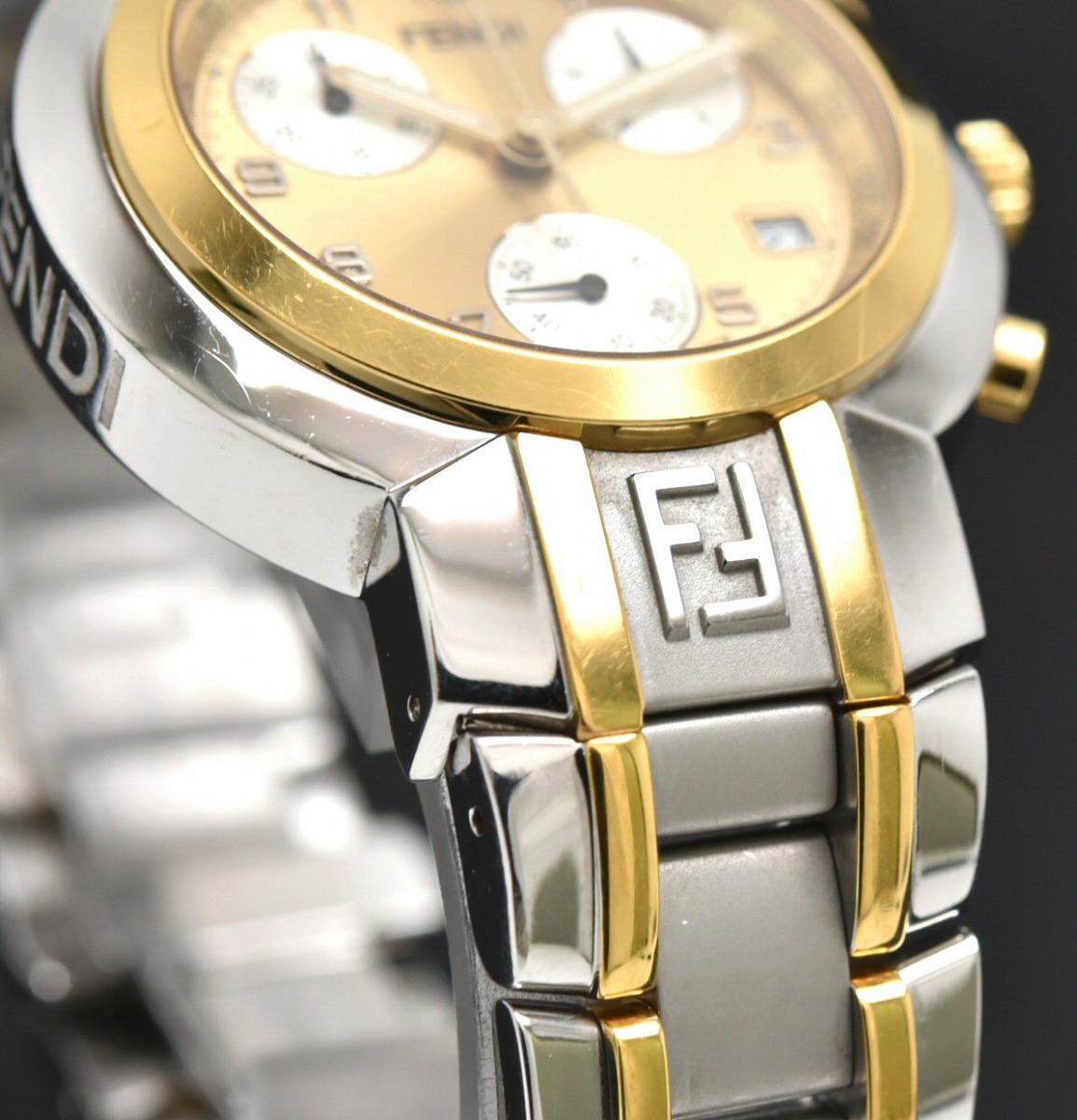 メール便送料無料 Fendi オンライン限定 日本未入荷 モメント 34mm 腕時計 お買い求めしやすい価格 Www Premiervbleague Com