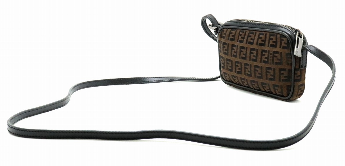 クーポン発行 フェンディ ハンドバッグ バック ミニバッグ バック ズッキーノ ブラック キャンバス レザー Fendi バック 手持ちバッグ バック ファッション ブランド ブランドバッグ バック 収納 人気 贈り物 迅速発送 在庫処分 男性 女性 良品 秋 1点物 送料