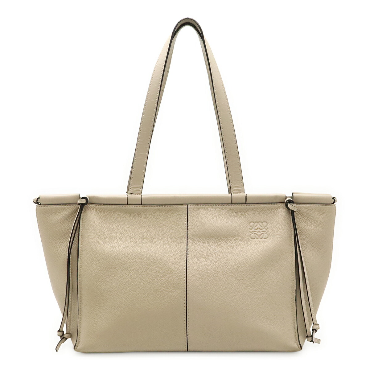 ■LOEWE■トートバッグ　ベージュ　グレー　アナグラム　クッション　レザー ロエベのバッグ「クッション・トート」からレザーの新作が