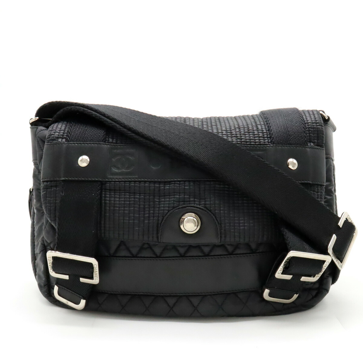 CHANEL ブラック ナイロン キーホルダー CHANEL ブラック ナイロン キーホルダー