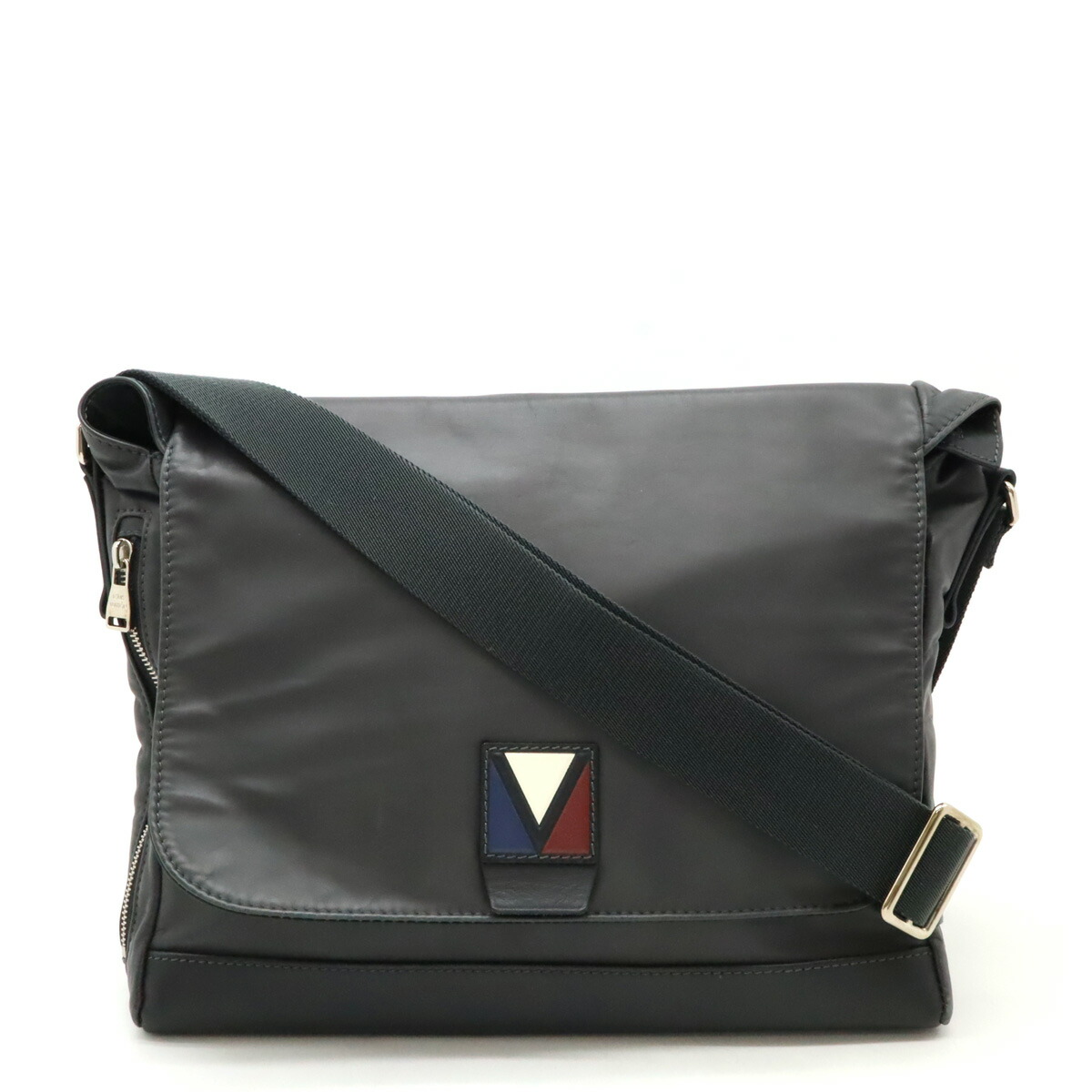 【LOUIS VUITTON】個性的な ブック メッセンジャー louis-vuitton-book-messenger--