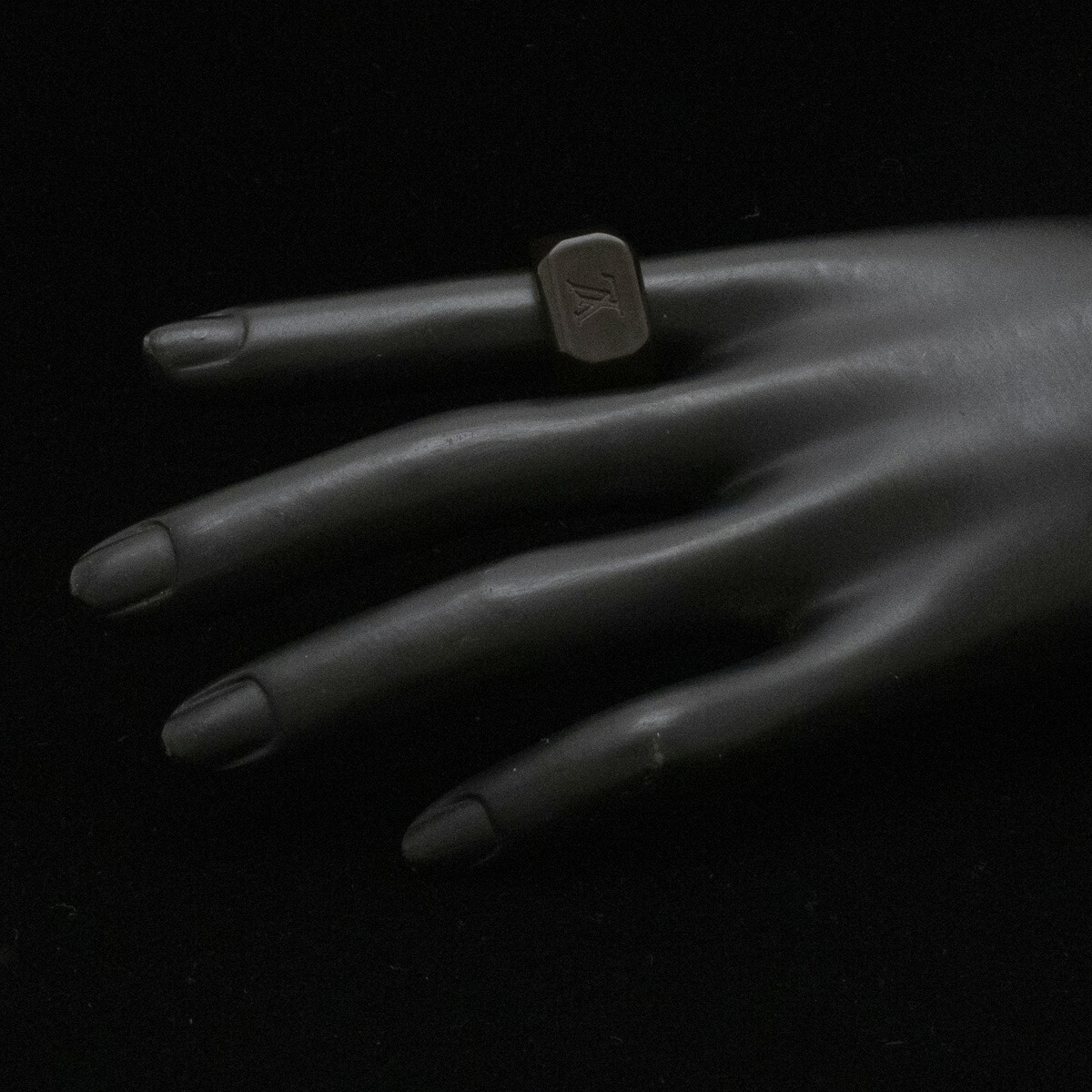 ジュエリー Louis Vuitton ルイ ヴィトン ロゴリング 指輪 レジン Sv925 ダークブラウン 茶 M サイズ 19号 19 中古 Brandingidentitydesign Com