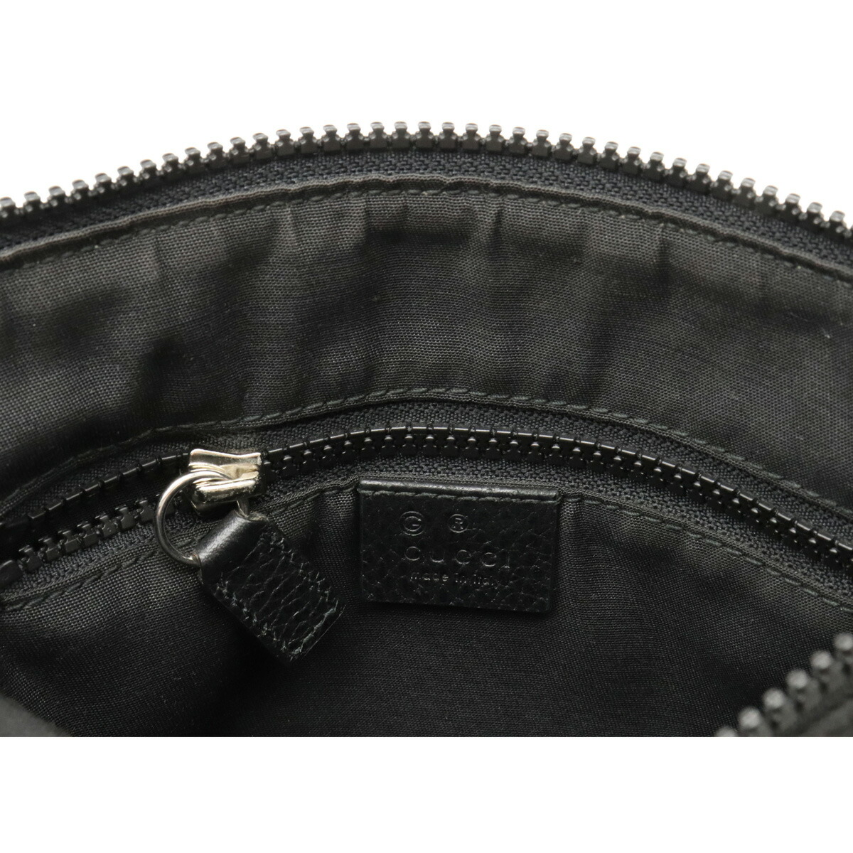 【バッグ】GUCCIグッチGGナイロンショルダーバッグ斜め掛けポシェットマチなしレザー黒ブラックグレーアウトレット品449183【中古】