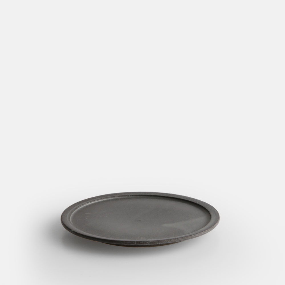 3RD CERAMICS[サードセラミックス] / 黒泥皿（4.5寸）【小皿/プレート