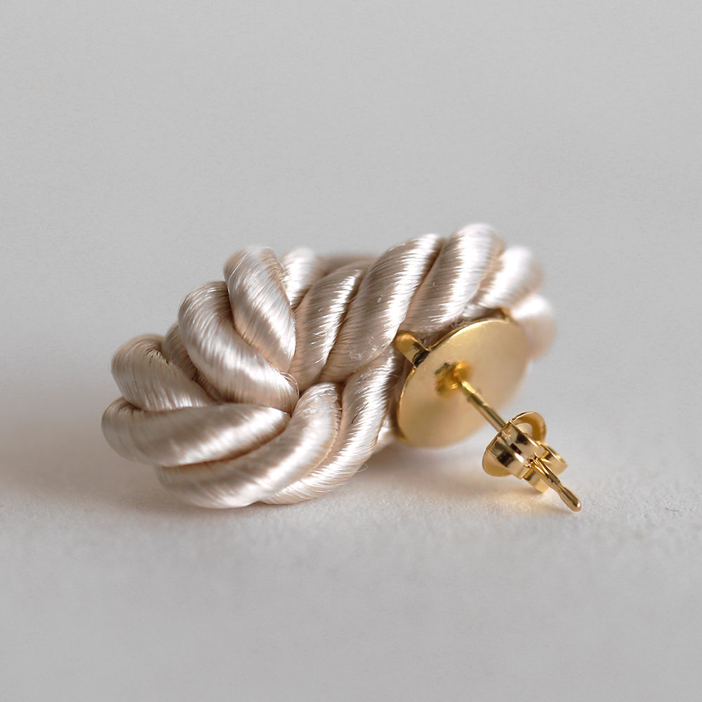 楽天市場 Noeud 8knot Pierce Be メール便可 5点まで ヌー 8ノット ピアス アクセサリー ロープ 結び目 B L W 楽天市場 Noeud 8knot Pierce Be メール便可 5点まで ヌー 8ノット ピアス アクセサリー ロープ 結び目 B L W