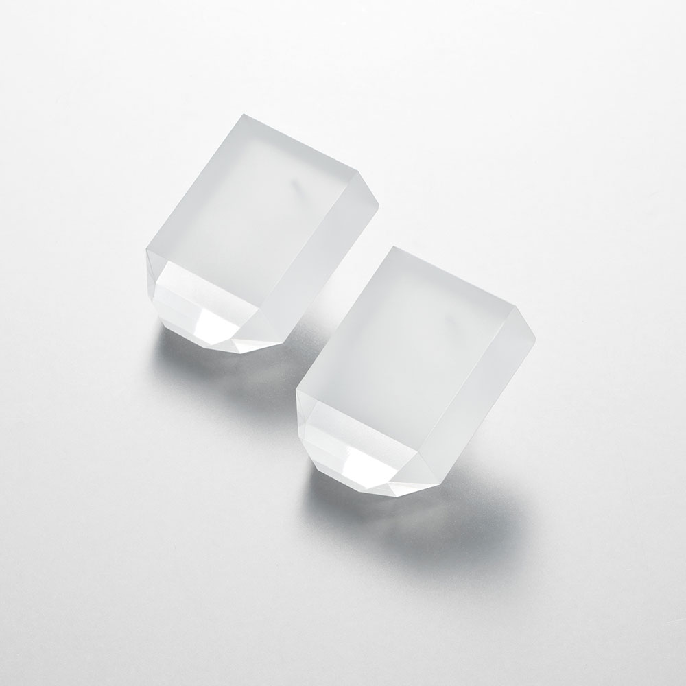 NUEN / SURFACE SHORT EARRING / PIERCE(CLEAR)【ヌエン/サーフェスショートイヤリング/ピアス/クリア/アクリル/アクセサリー】[114569｜B.L.W 9,438円
