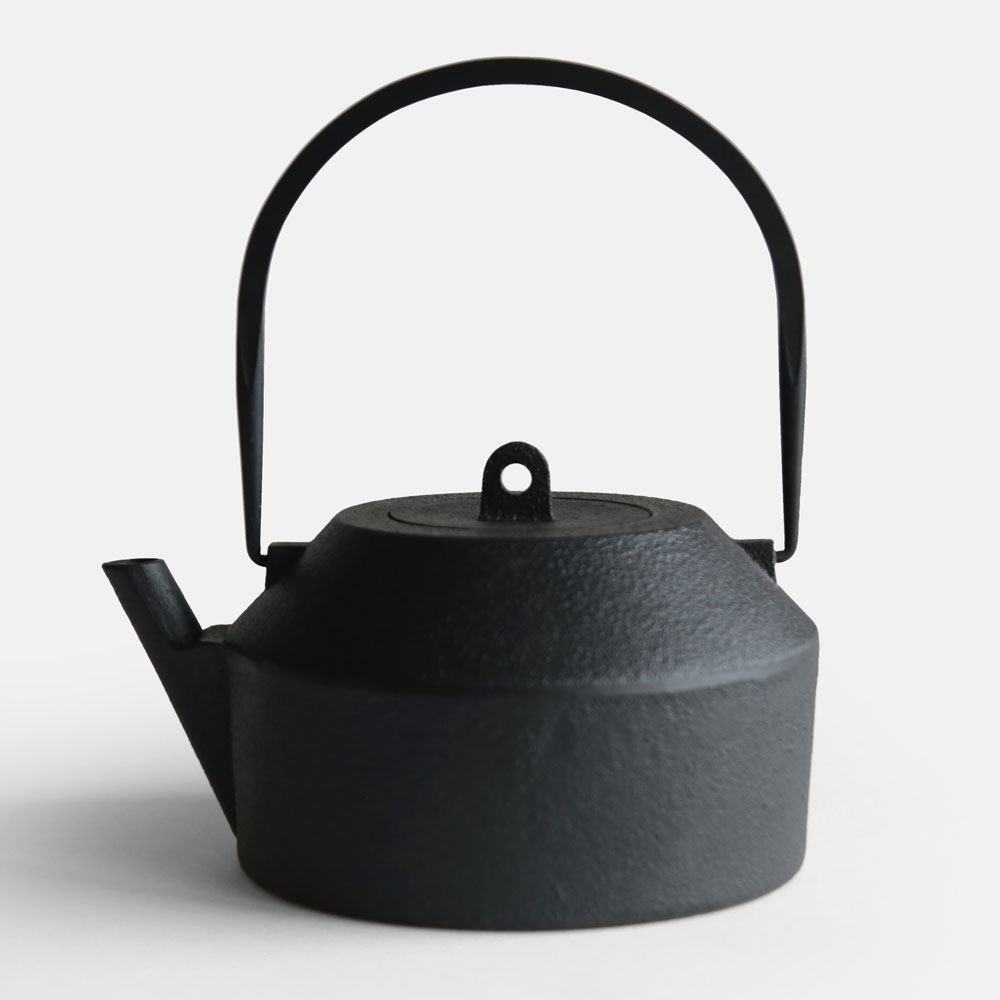 楽天市場】iwatemo[イワテモ] / iron kettle S-HK【Sサイズ/鉄瓶/南部 