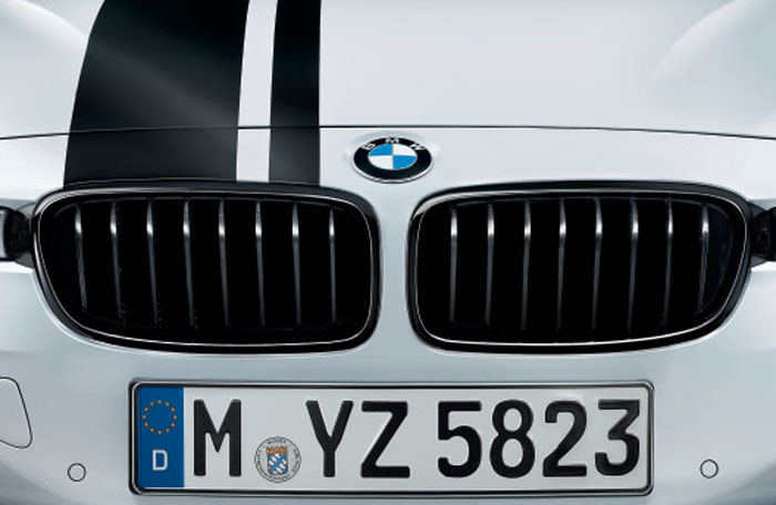 左右 BMW F30 F31 フロントキドニーグリル 艶消黒+金属風Mの3色カラー