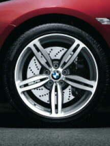 auto5 　BMW M5 アルミホィール BMW M5(F90) Z-PerformanceアルミホイールやMaxton Designエアロ
