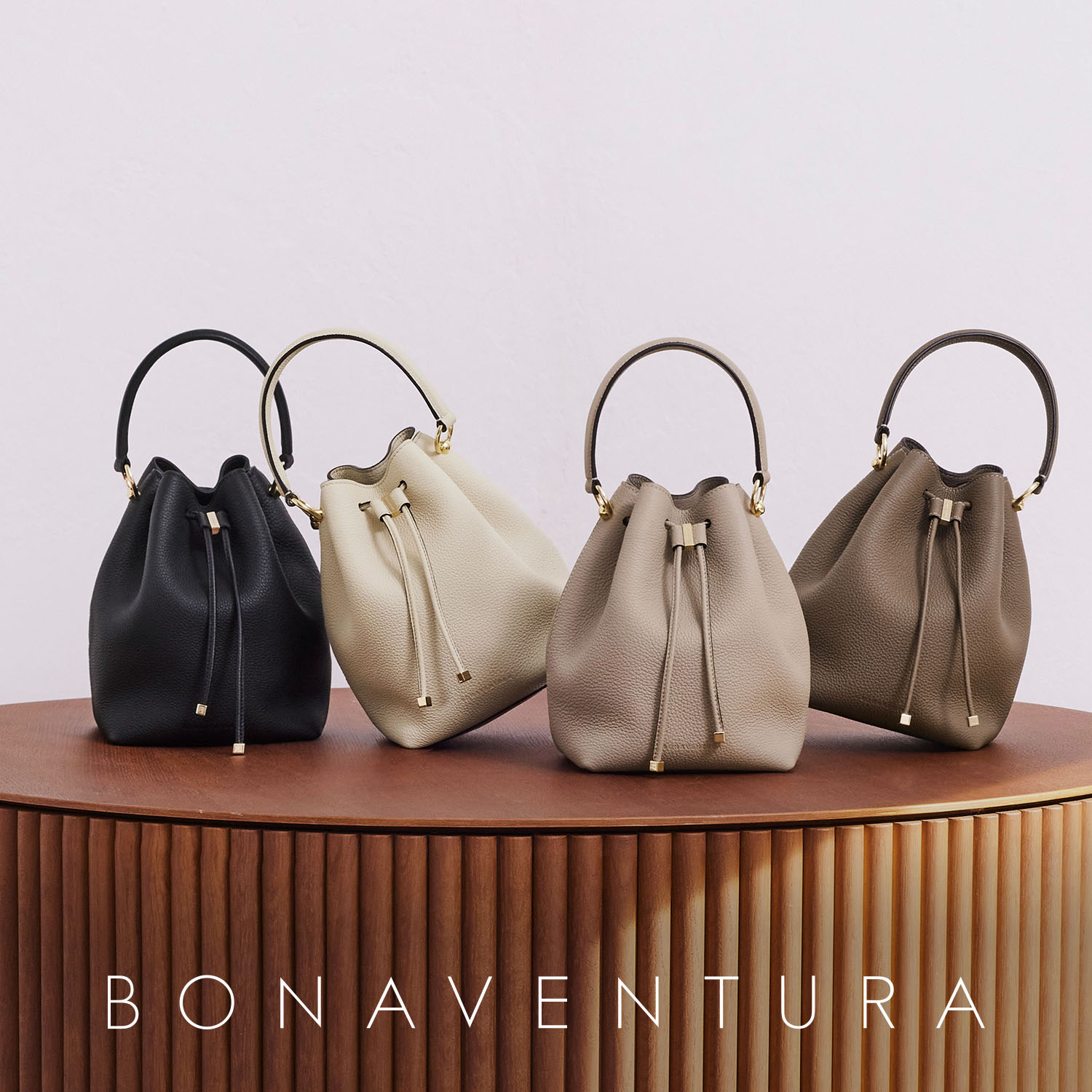 楽天市場】【BONAVENTURA公式】Noa Bag (ストラップ付 ノアバッグ) レディースバッグ ドローストリングバッグ ショルダーバッグ 本革  レザー 高級 ブランド BONAVENTURA ボナベンチュラ BDPT2 : BONAVENTURA 公式ショップ